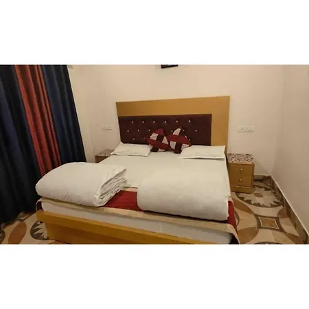 Priya Hotel, Sitapur Trijugi Narayan Exterior photo