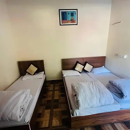 Priya Hotel, Sitapur Trijugi Narayan Exterior photo