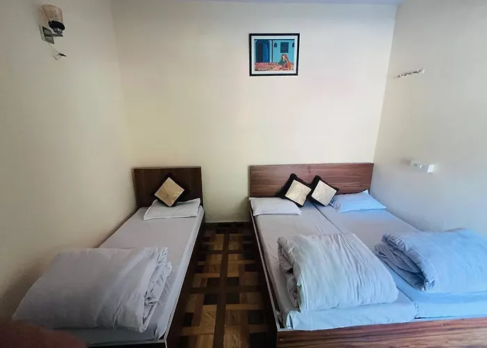 Priya Hotel, Sitapur