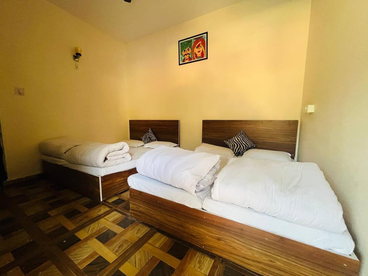 Homestay Priya Hotel, Sitapur *