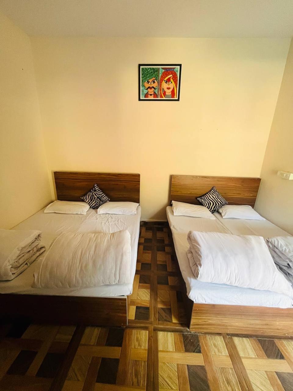 Priya Hotel, Sitapur