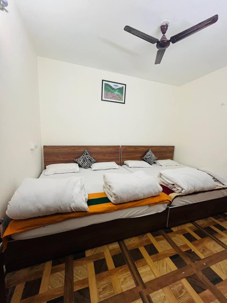 Homestay Priya Hotel, Sitapur *